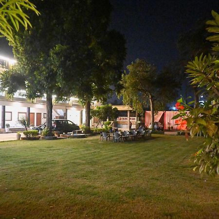 The Kedar Resort Mathura Dış mekan fotoğraf