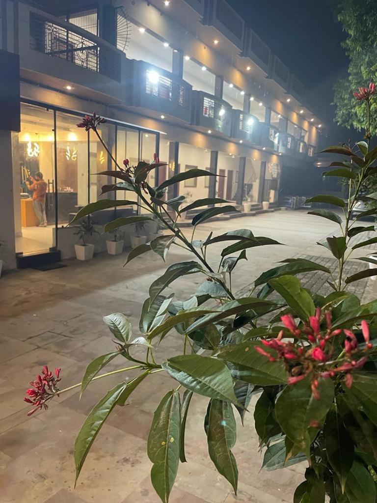 The Kedar Resort Mathura Dış mekan fotoğraf