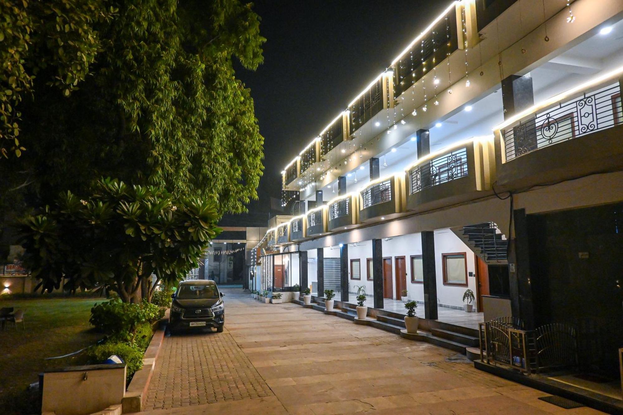 The Kedar Resort Mathura Dış mekan fotoğraf